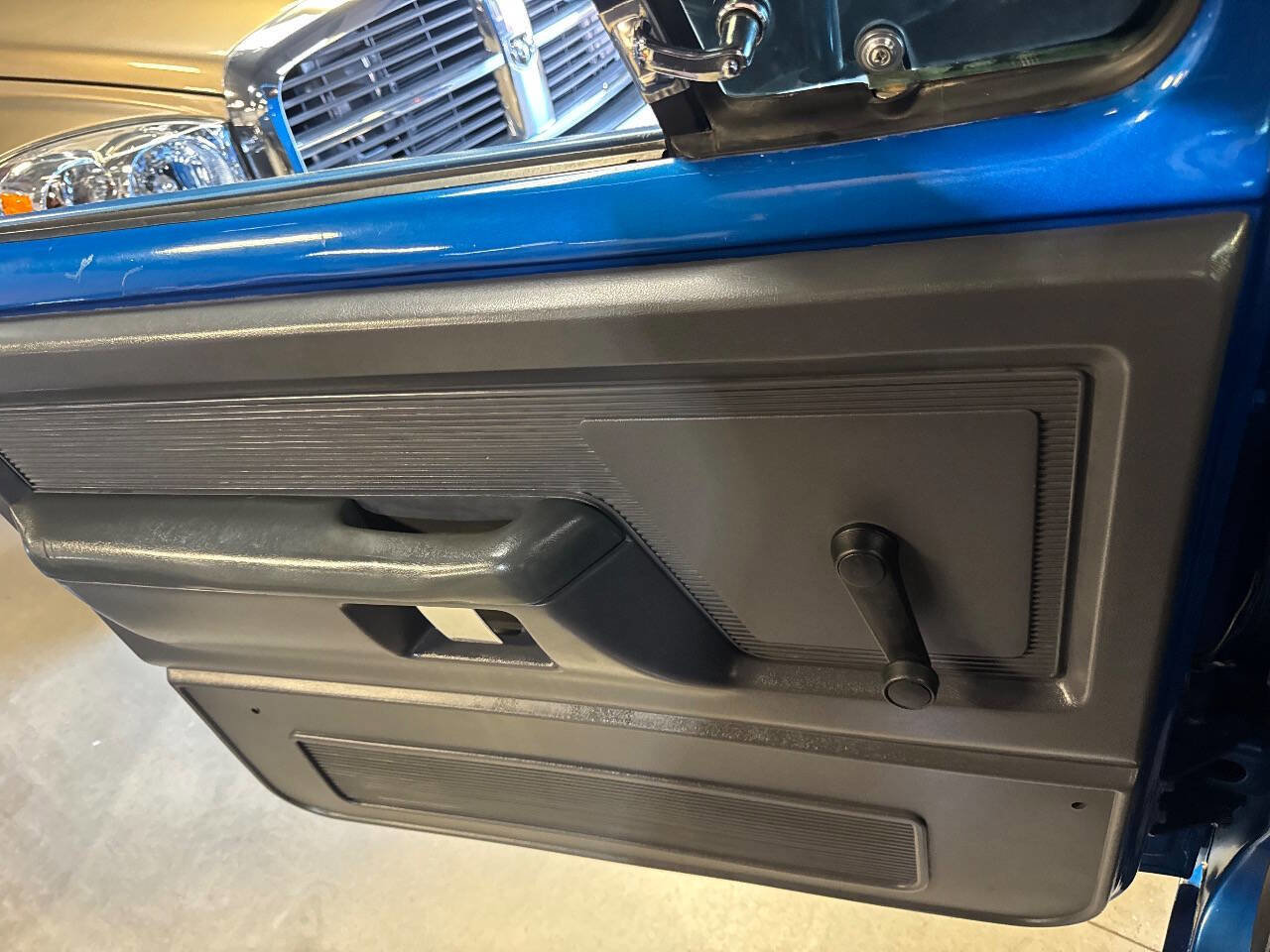 Used 1991 Dodge D/W Truck 250 image 34