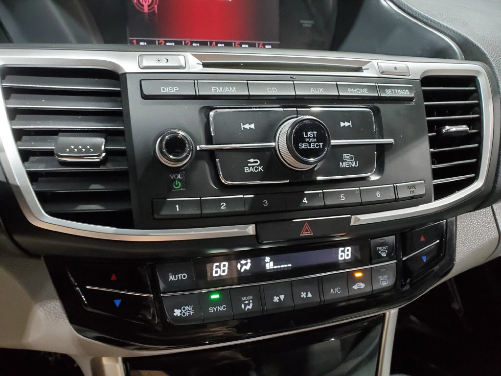 Used 2017 Honda Accord LX image 30