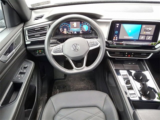 Used 2024 Volkswagen Atlas Cross Sport SE w/ Panoramic Sunroof Package image 11