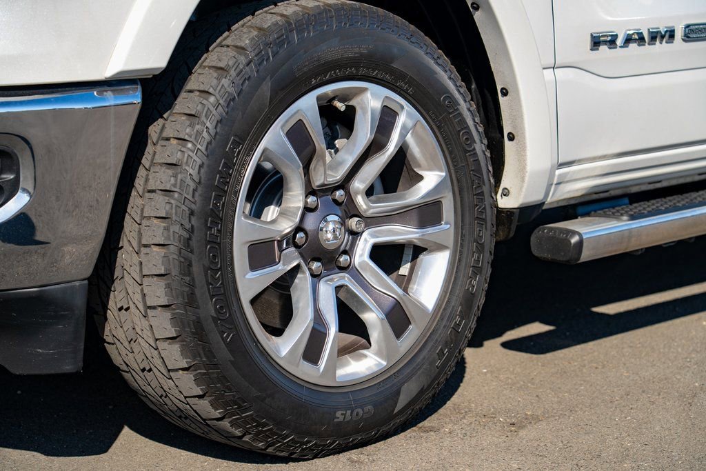 Used 2019 RAM 1500 Laramie Longhorn image 8