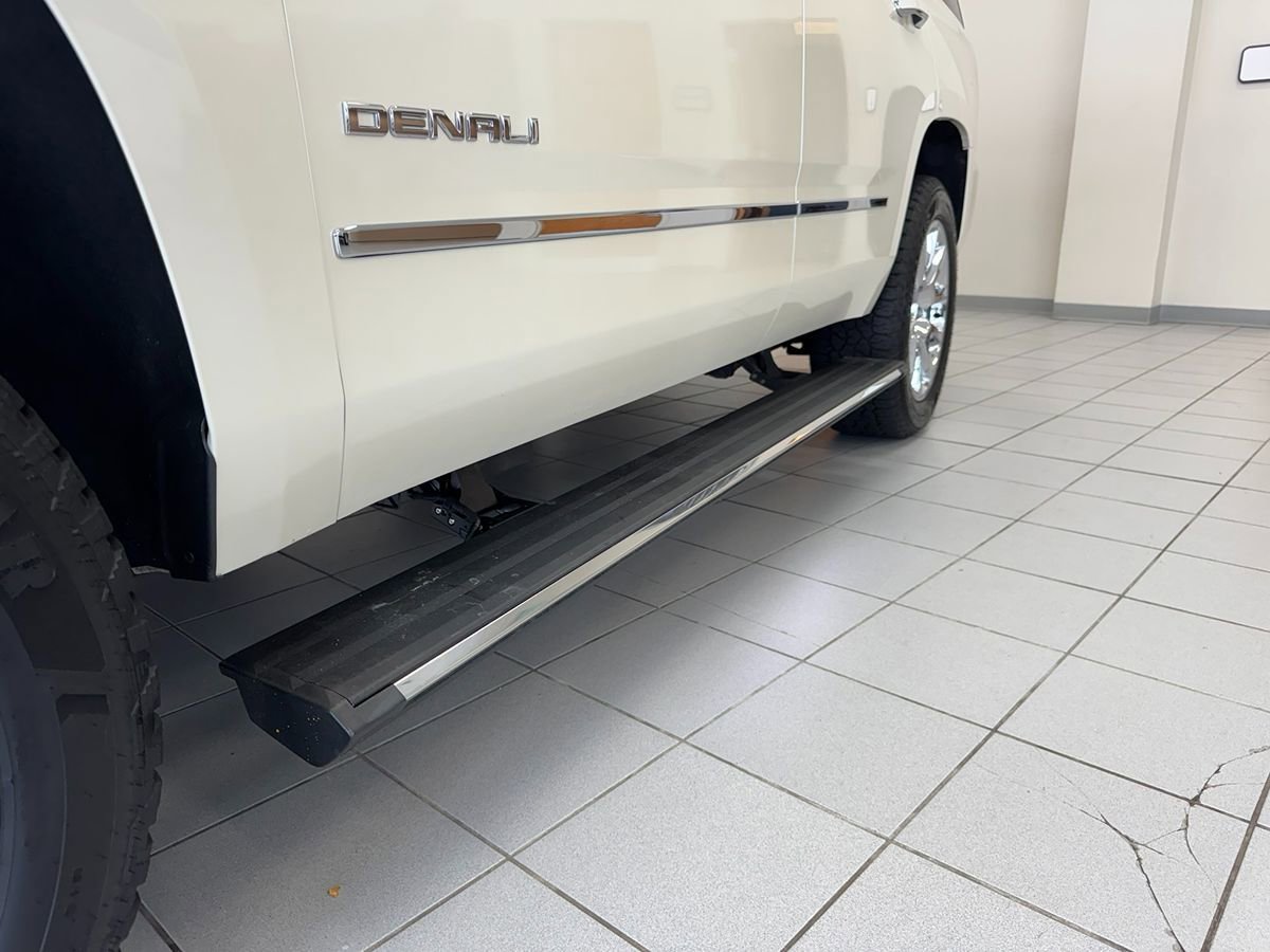 Used 2015 GMC Yukon Denali w/ Touring Package image 63