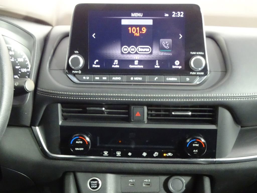 Used 2023 Nissan Rogue SV image 30