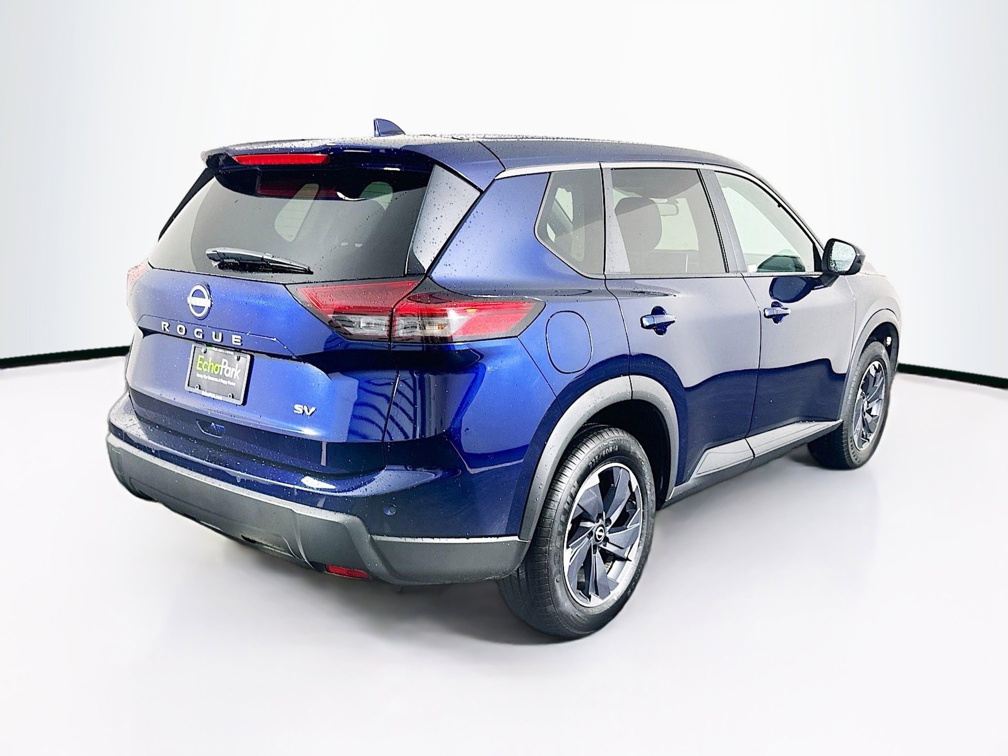 Used 2024 Nissan Rogue SV FWD image 9