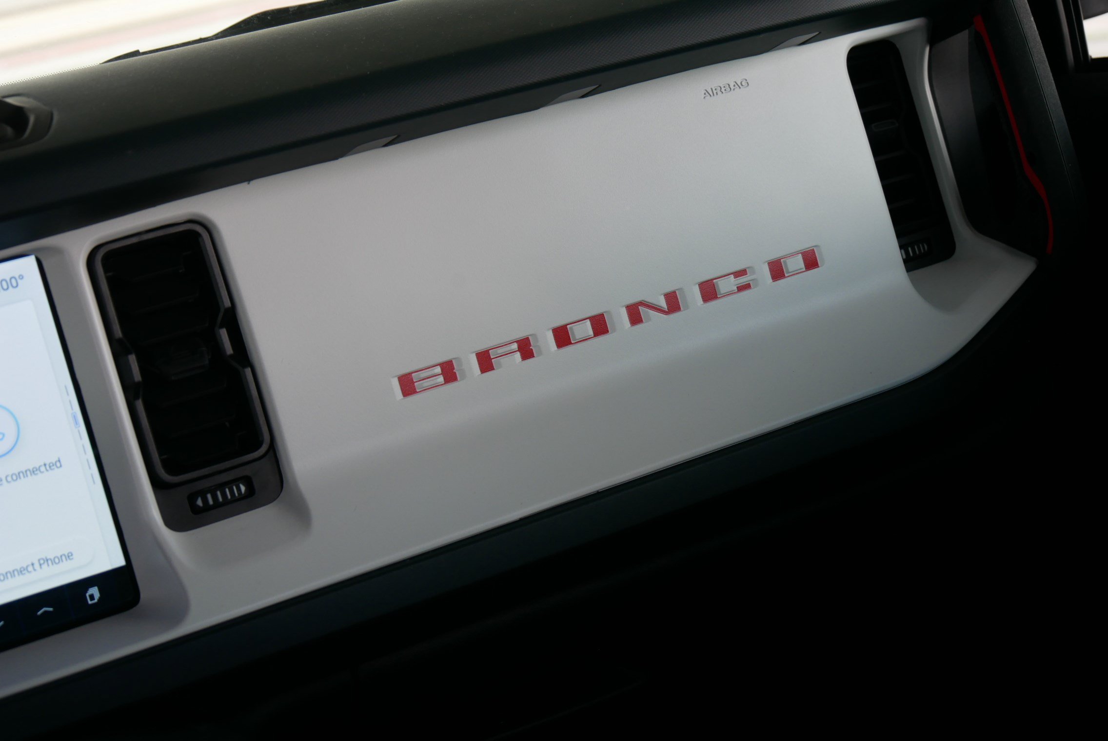 Used 2025 Ford Bronco Heritage Edition AWD/4WD image 36