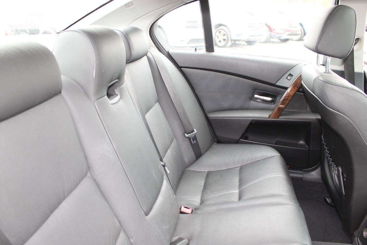 Used 2004 BMW 530i Sedan image 17