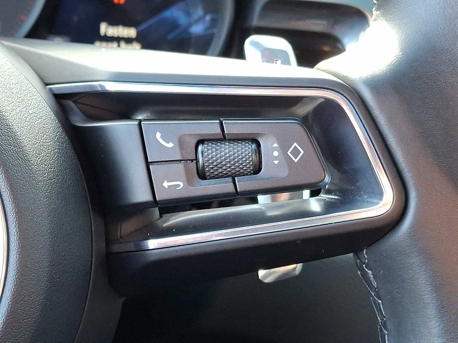 Used 2022 Porsche Macan image 19