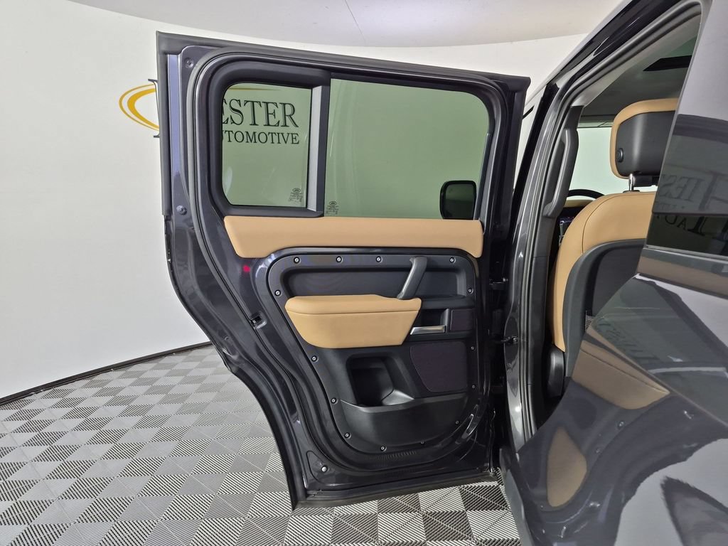 Used 2025 Land Rover Defender 110 S AWD/4WD image 31