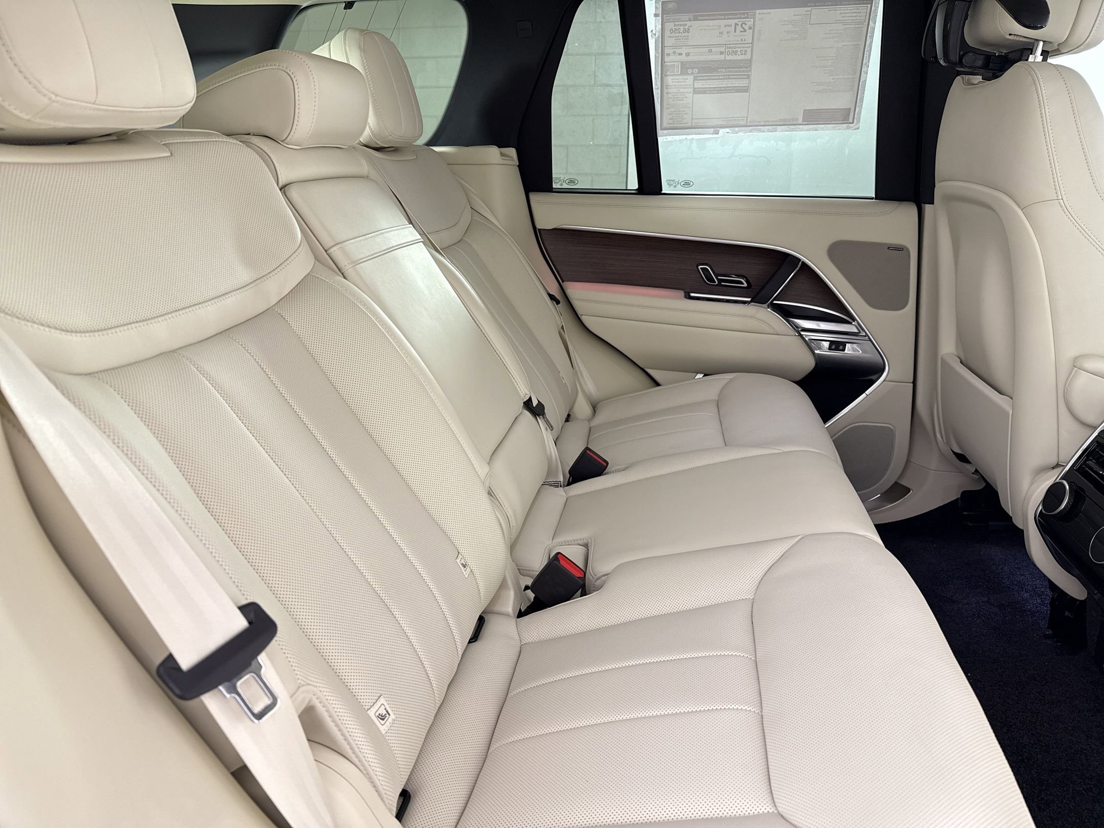 New 2026 Land Rover Range Rover SE AWD/4WD image 27