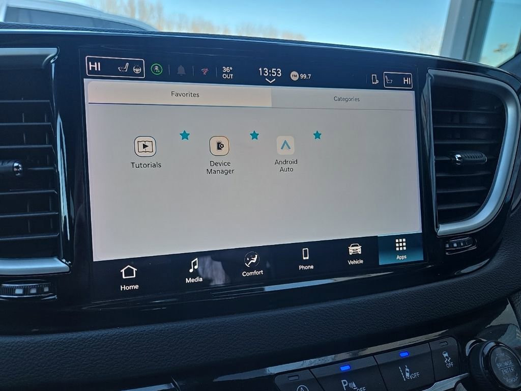 Used 2025 Chrysler Pacifica Select image 50