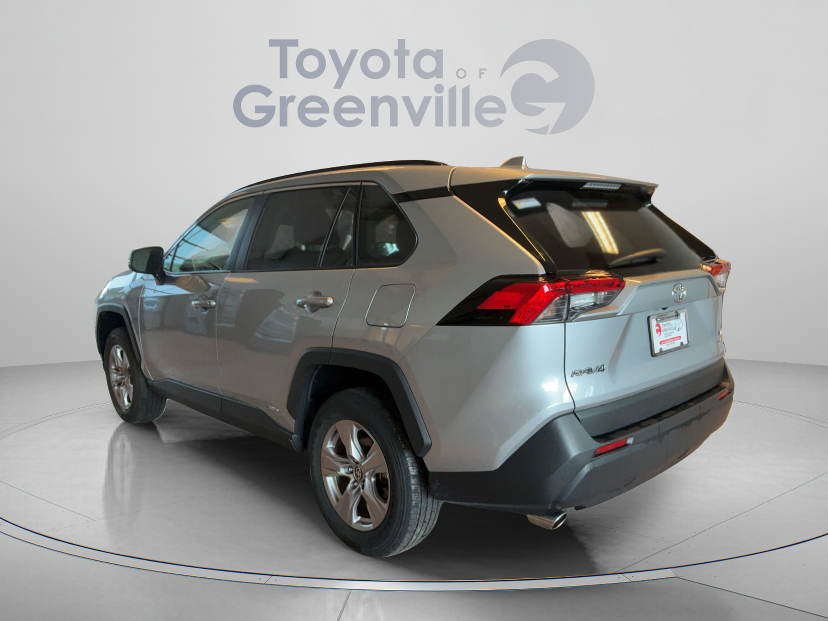 Certified 2025 Toyota RAV4 XLE AWD/4WD image 4
