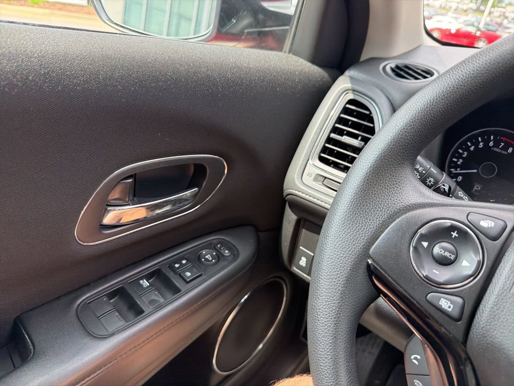 Used 2017 Honda HR-V EX image 20