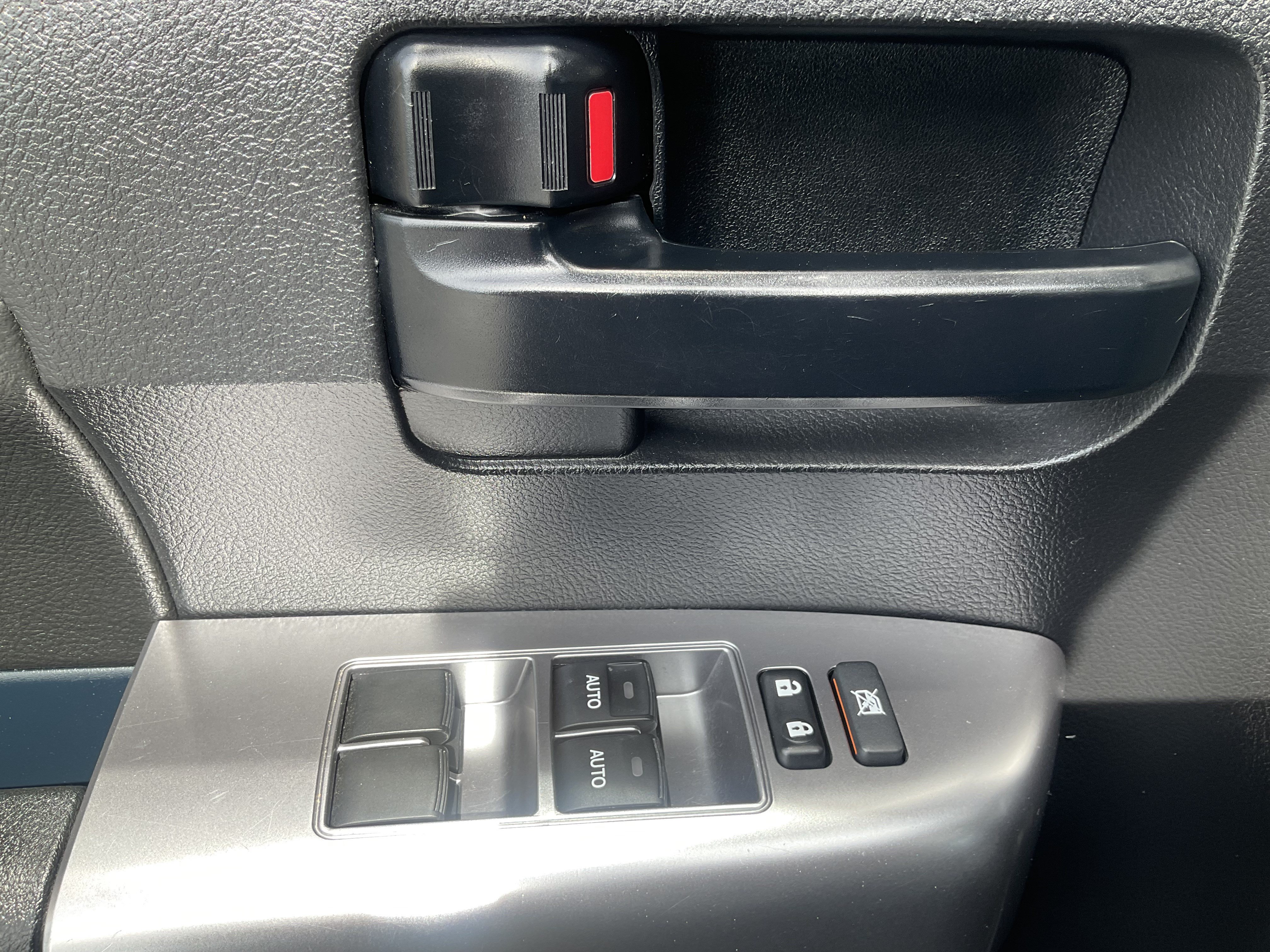 Used 2018 Toyota Sequoia TRD Sport AWD/4WD image 25