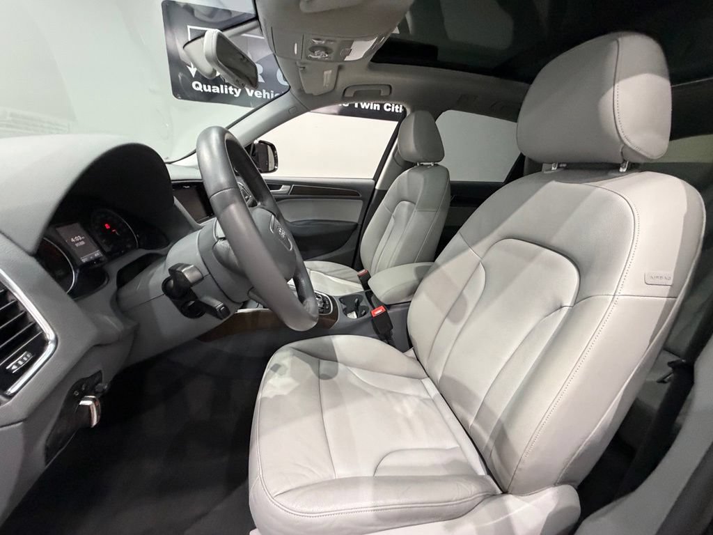 Used 2015 Audi Q5 2.0T Premium Plus w/ Technology Package AWD/4WD image 17