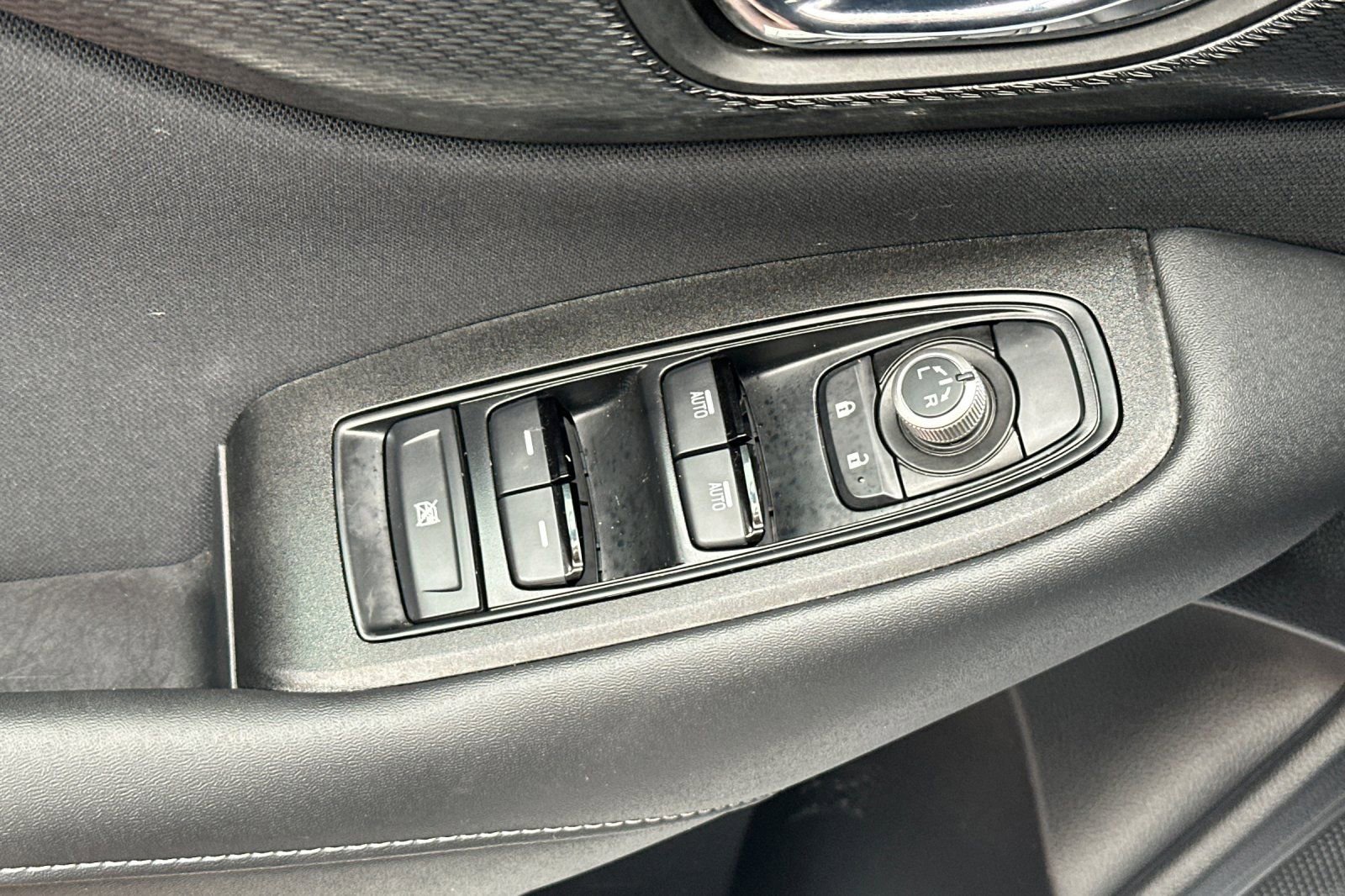 Used 2025 Subaru Legacy Premium AWD/4WD image 15