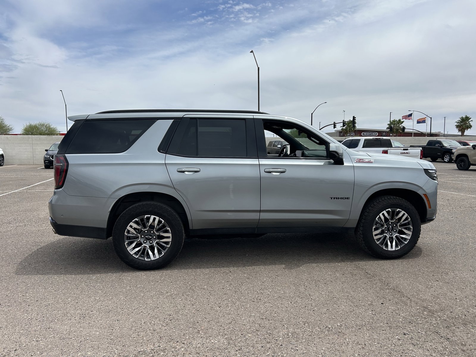 Used 2025 Chevrolet Tahoe Z71 AWD/4WD image 5