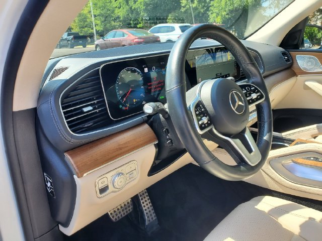 Used 2022 Mercedes-Benz GLS 450 4MATIC image 21