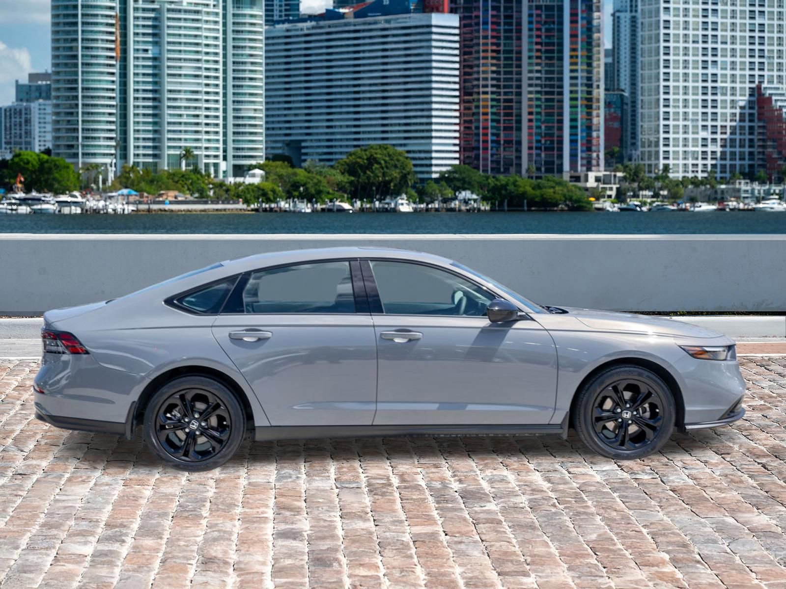 Certified 2025 Honda Accord SE image 4