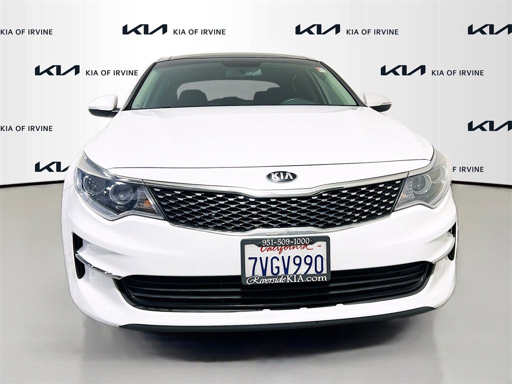 Used 2016 Kia Optima EX w/ Premium Package image 2
