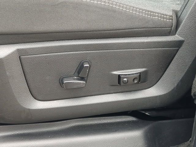 Used 2024 RAM 2500 Big Horn w/ Safety Group image 21