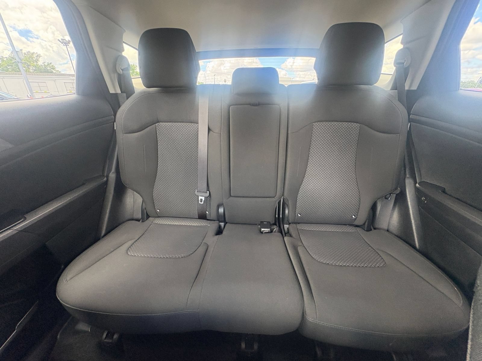 Used 2025 Kia Sportage LX FWD image 37