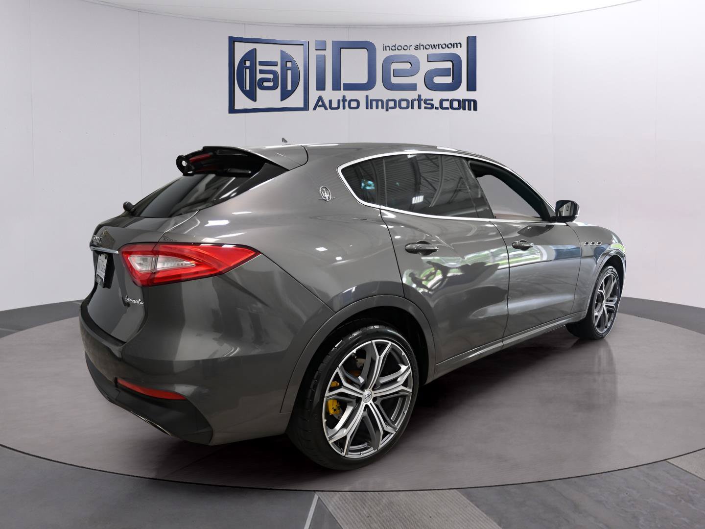 Used 2019 Maserati Levante GTS AWD/4WD image 5