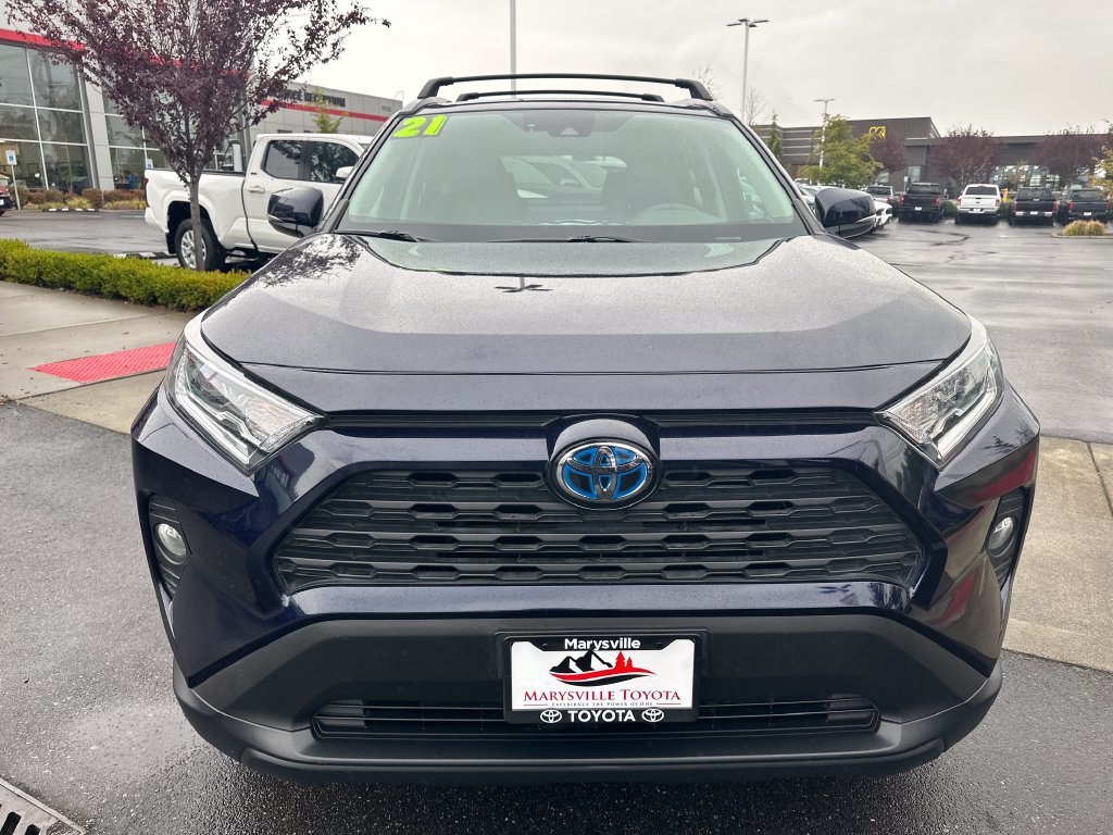 Used 2021 Toyota RAV4 XLE Premium AWD/4WD image 8