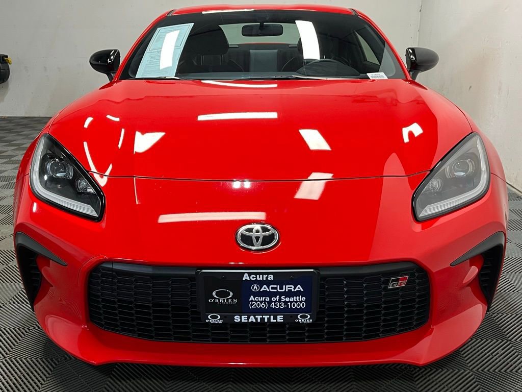 Used 2023 Toyota GR86 Premium RWD image 2