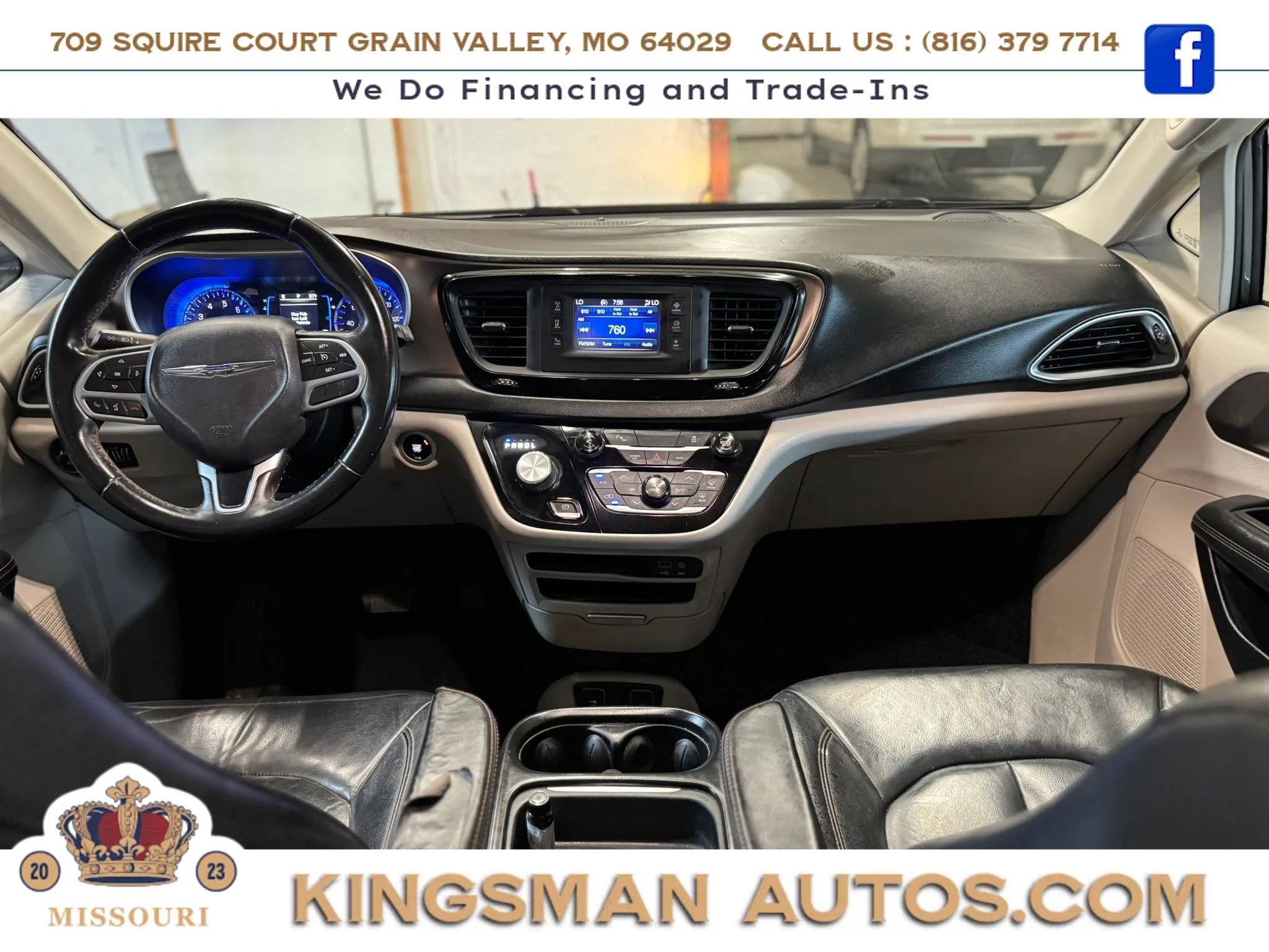Used 2017 Chrysler Pacifica Touring-L w/ Tire & Wheel Group FWD image 23