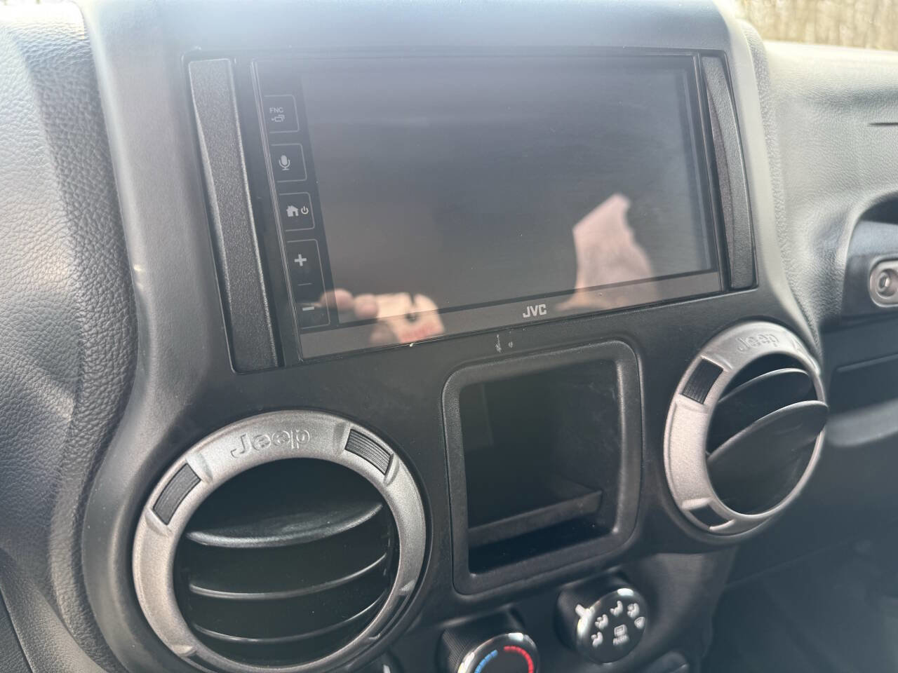 Used 2013 Jeep Wrangler Sport AWD/4WD image 17