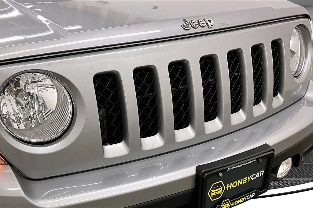 Used 2017 Jeep Patriot Sport w/ Power Value Group FWD image 32