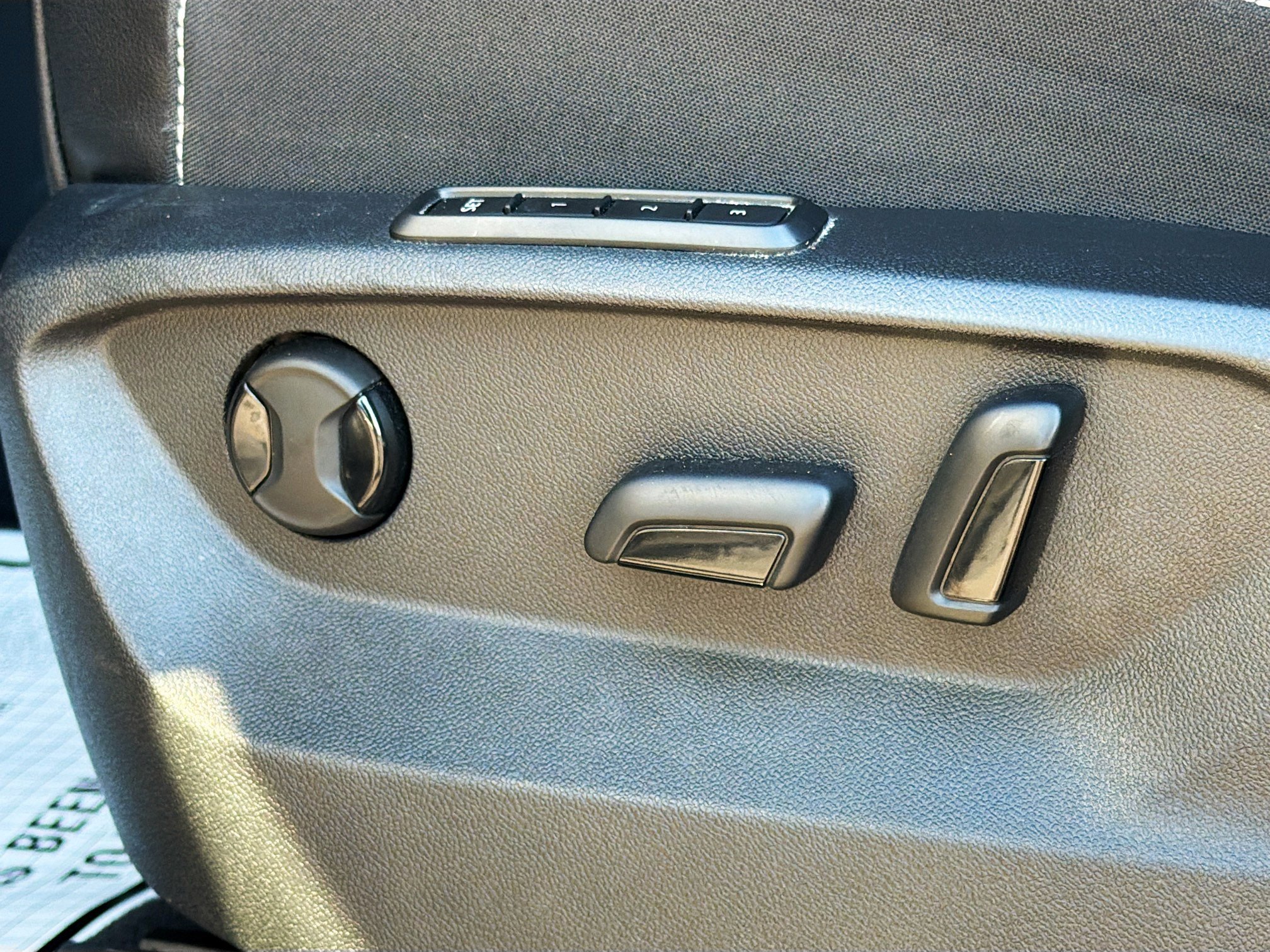 Used 2024 Volkswagen Atlas Cross Sport SEL Premium R-Line image 24