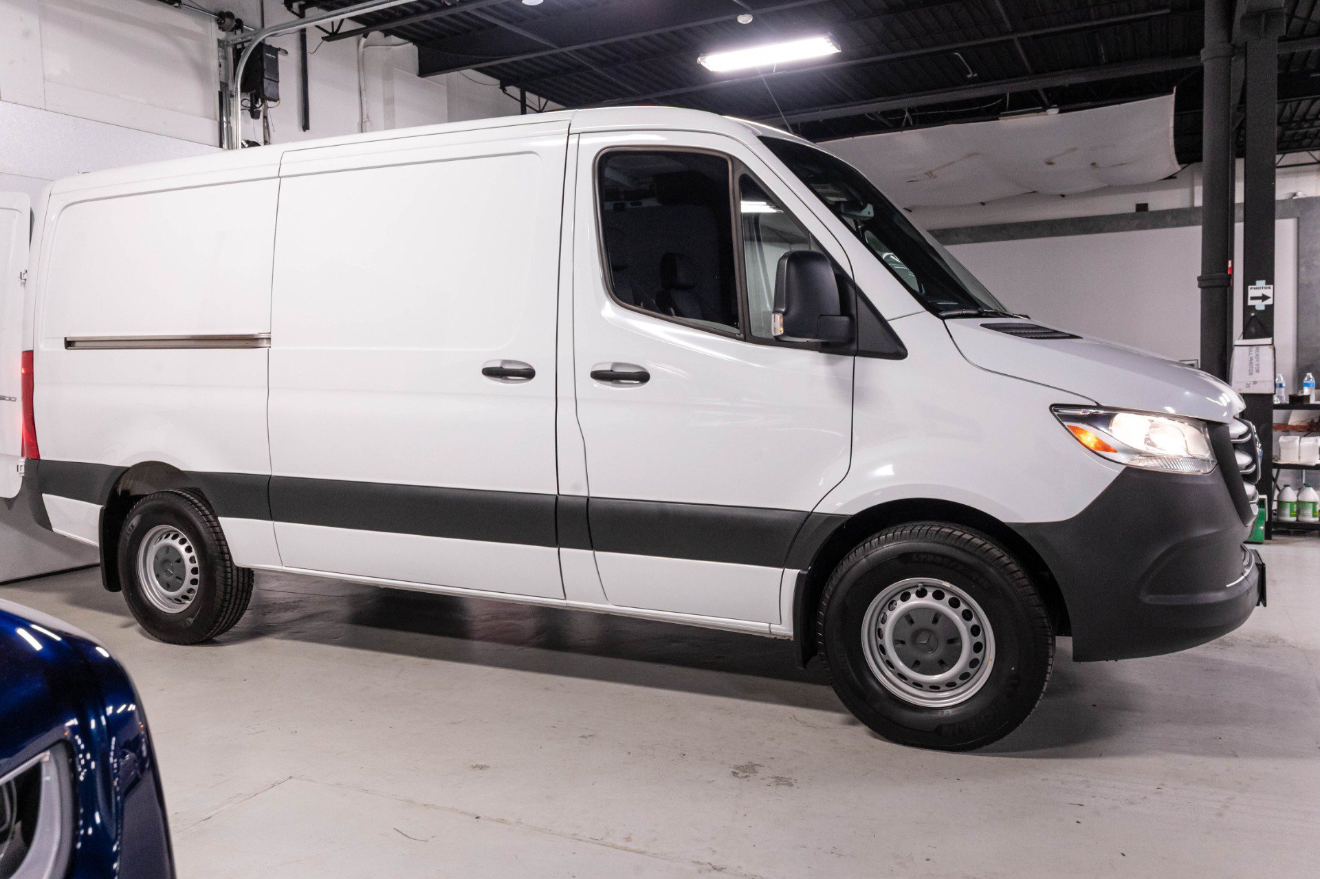 Used 2021 Mercedes-Benz Sprinter 2500 w/ Driver Convenience Package image 21