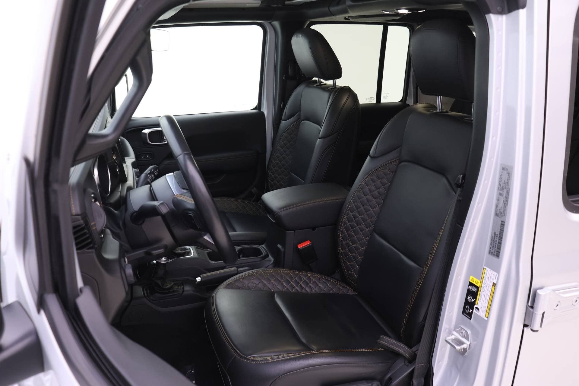 Used 2023 Jeep Wrangler Altitude image 4