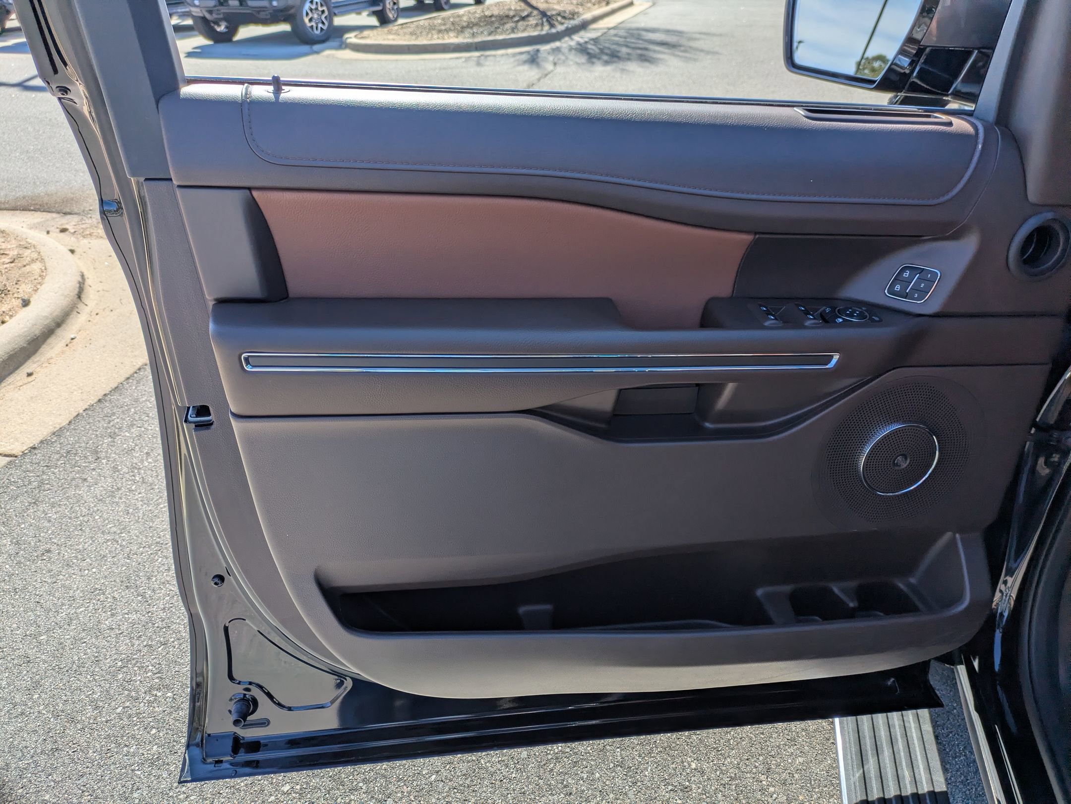 Certified 2024 Ford Expedition Max King Ranch image 16