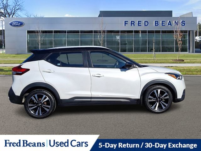 Used 2019 Nissan Kicks SR w/ SR Premium Package image 6