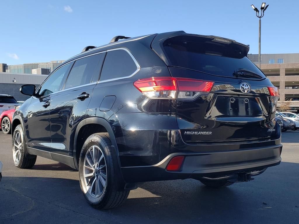 Used 2019 Toyota Highlander XLE image 5