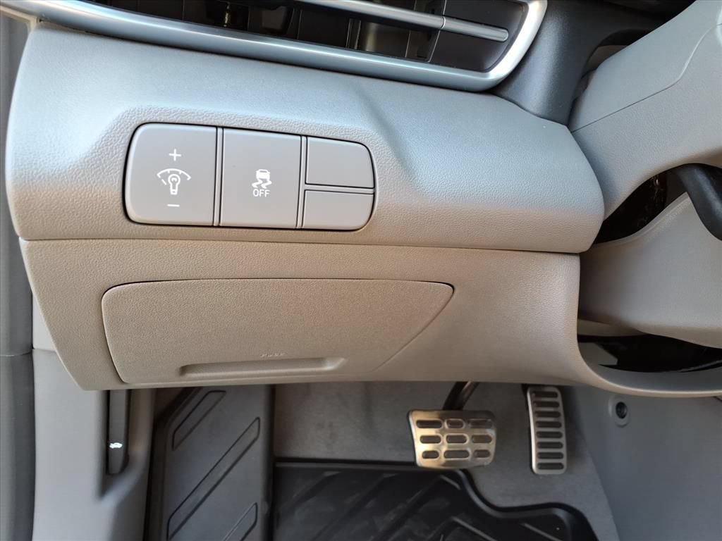 New 2026 Hyundai Elantra Sport FWD image 29