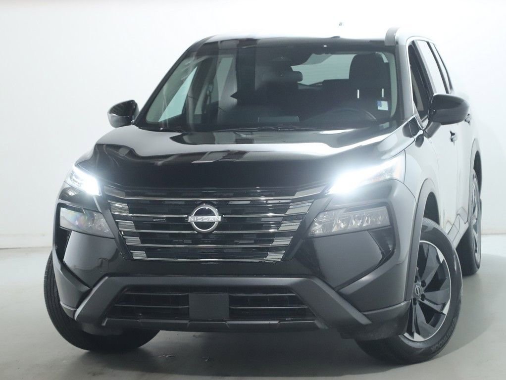 Certified 2026 Nissan Rogue SV image 3