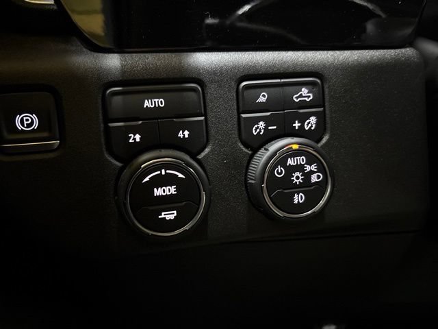 Used 2022 Chevrolet Silverado 1500 LTZ w/ LTZ Convenience Package II AWD/4WD image 61