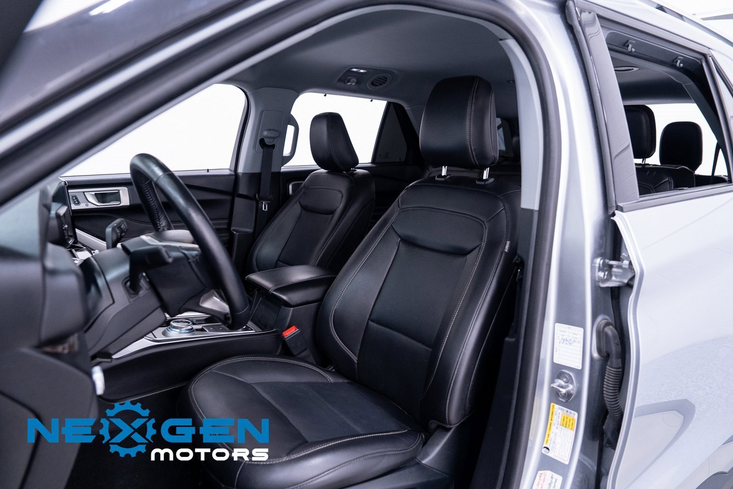 Used 2023 Ford Explorer Limited image 27