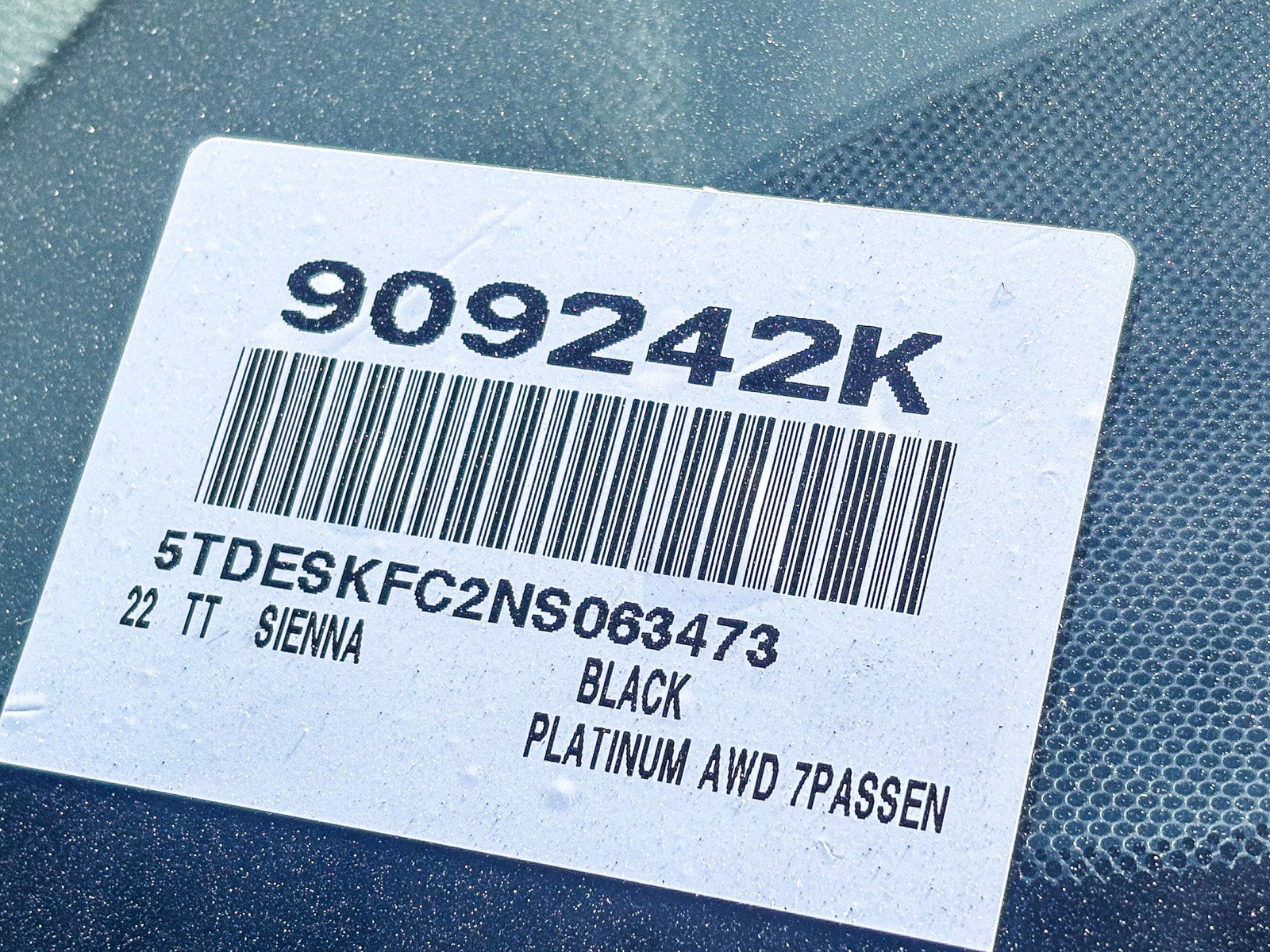 Certified 2022 Toyota Sienna Platinum image 28