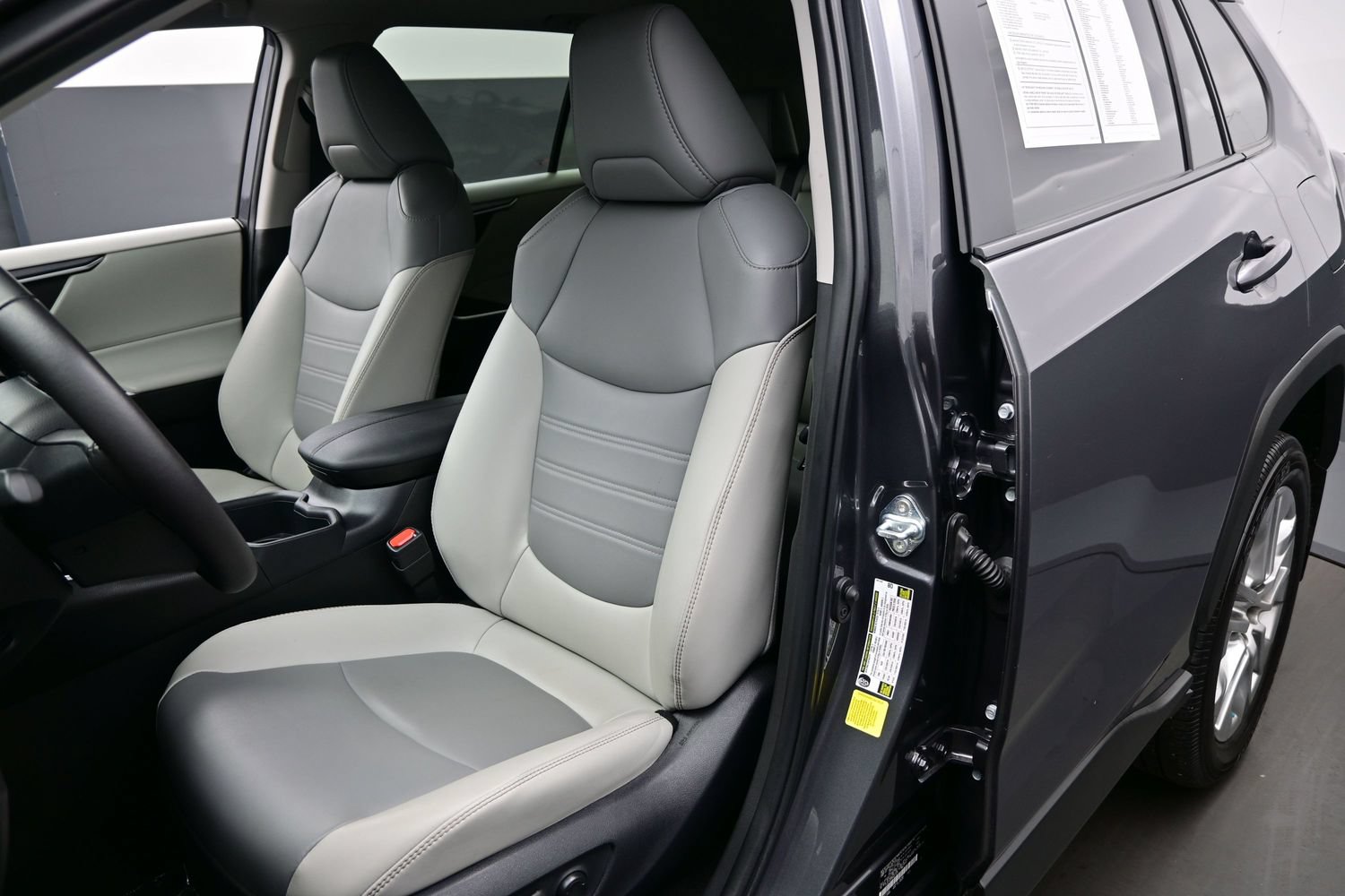 Used 2025 Toyota RAV4 XLE Premium w/ Weather Package FWD image 12