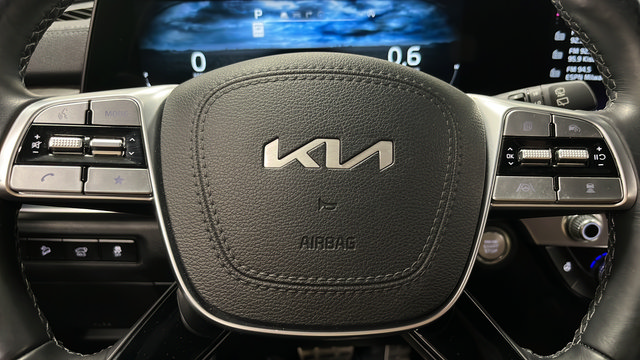 Used 2024 Kia Telluride SX Prestige AWD/4WD image 16