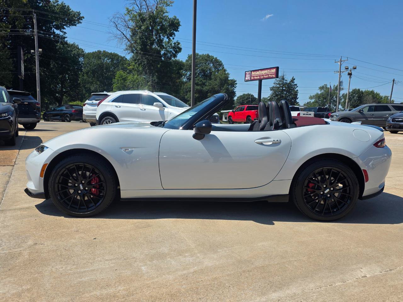 Used 2018 MAZDA MX-5 Miata Club w/ Brembo/BBS Recaro Package RWD image 5