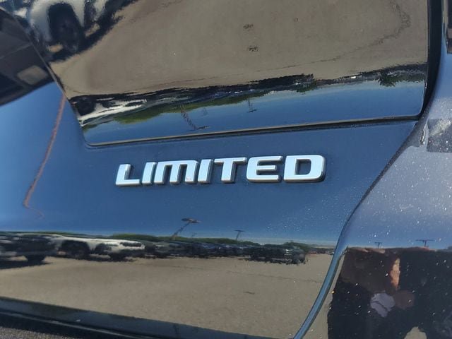 Certified 2021 Jeep Grand Cherokee L Limited w/ Luxury Tech Group II AWD/4WD image 9