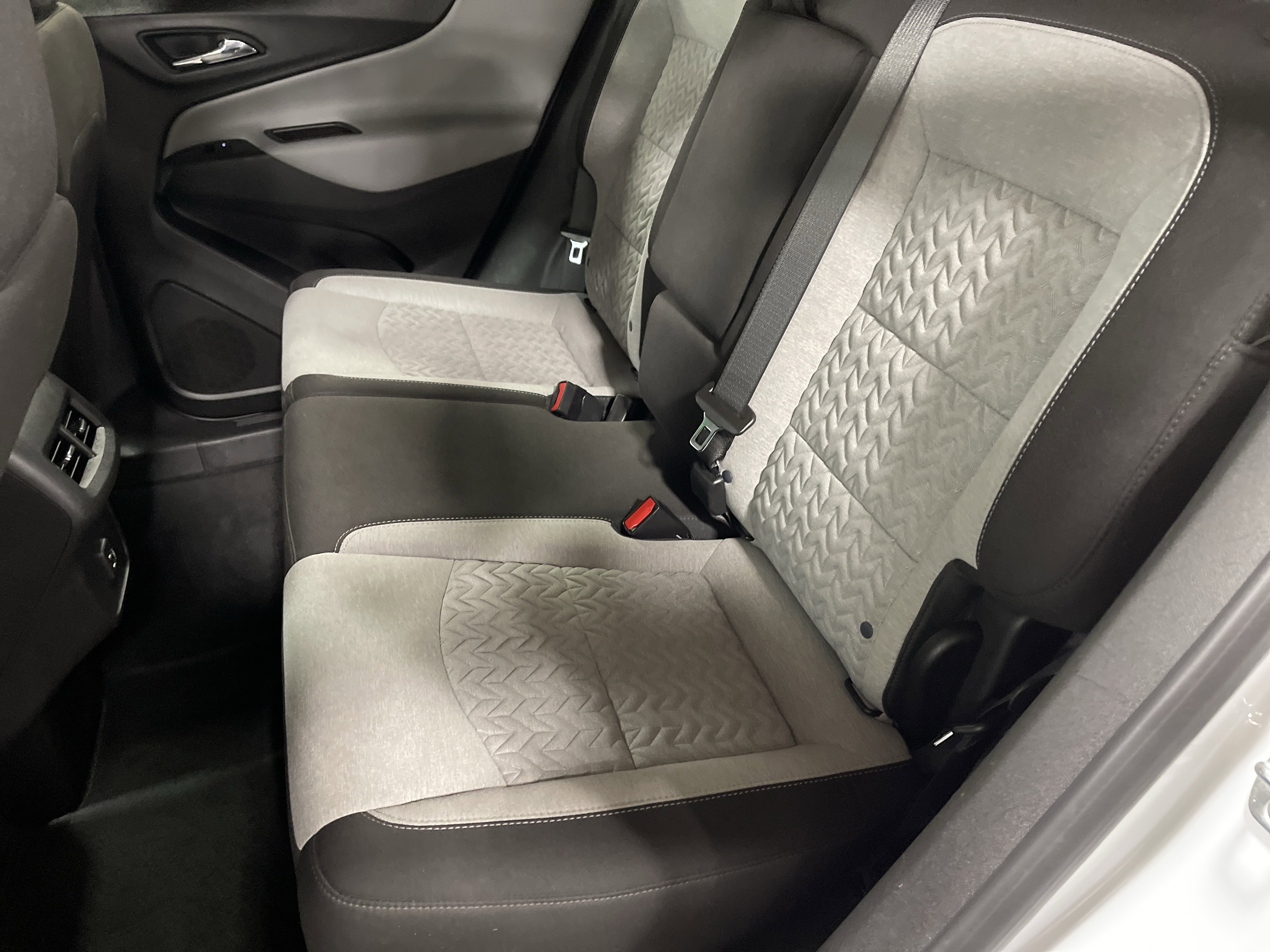 Used 2023 Chevrolet Equinox LT w/ Driver Convenience Package image 11