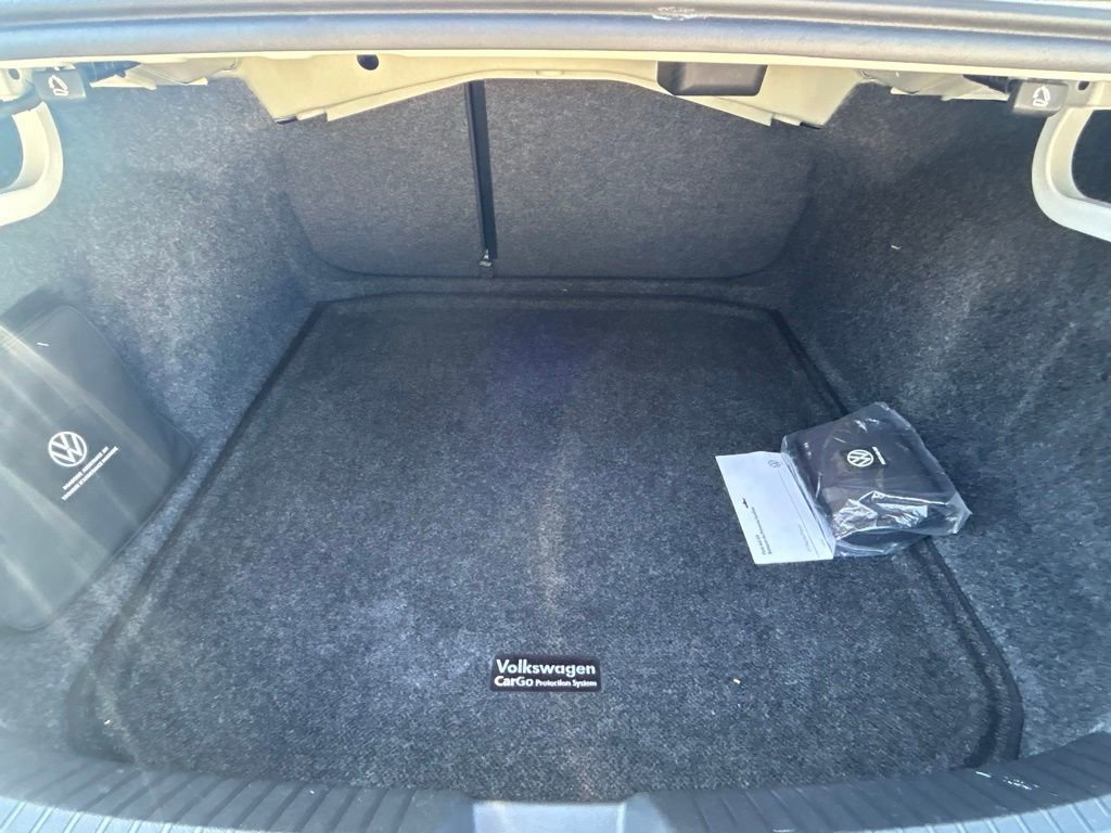 Used 2023 Volkswagen Jetta SE image 52