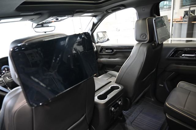 New 2026 GMC Yukon XL Elevation w/ Elevation Premium Package image 21