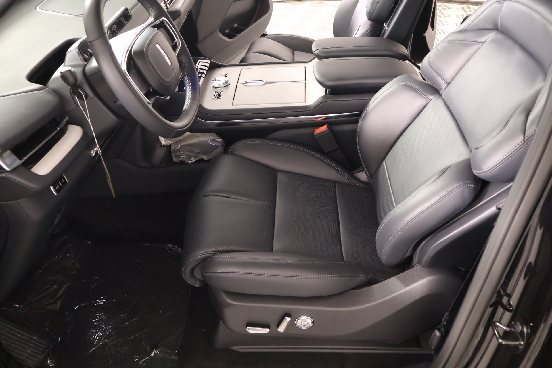 New 2027 Lincoln Navigator L Reserve w/ Jet Appearance Package AWD/4WD image 11