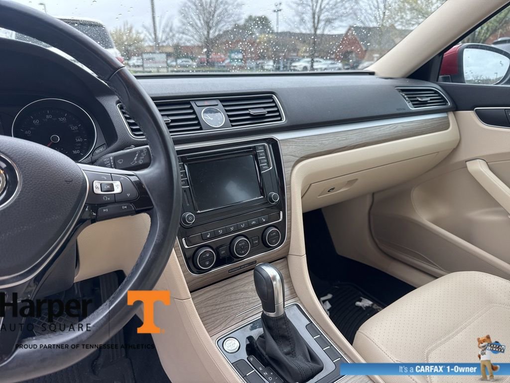 Used 2017 Volkswagen Passat 1.8T SE image 15